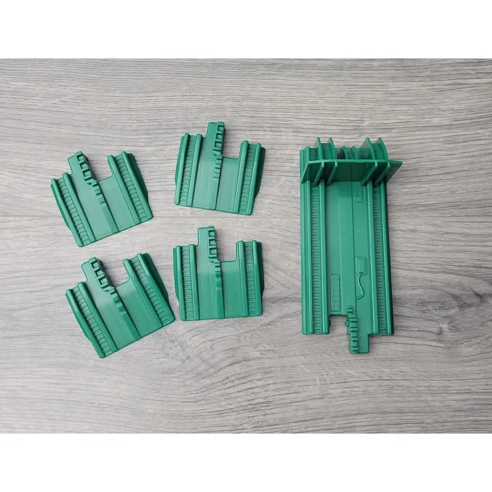 VTG 2004 Fisher Price GeoTrax Set of 22 Train Track Pieces Green Discontinued
